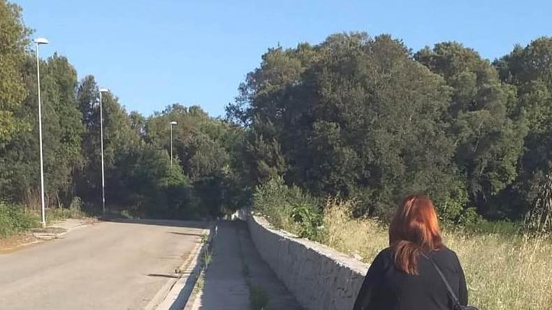 «Operatrice non vedente a piedi fino al carcere»