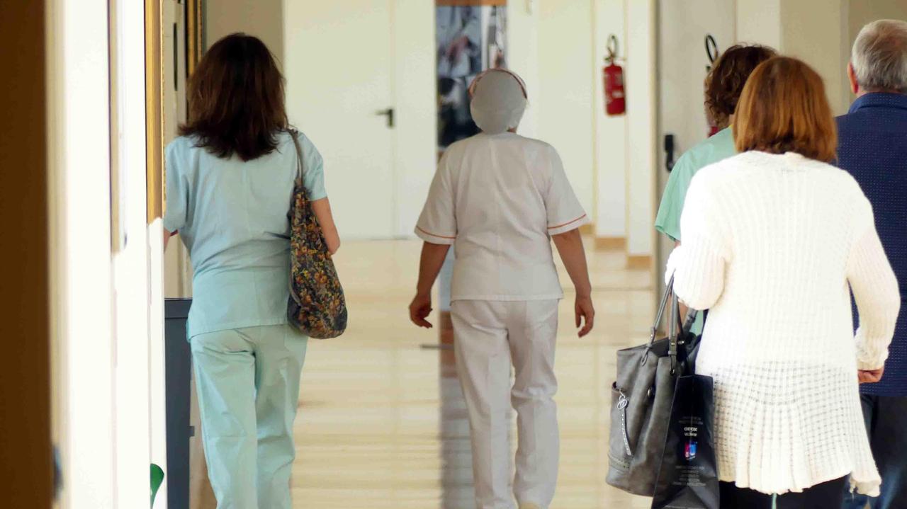 Covid, per i sanitari no-vax soluzione in settimana