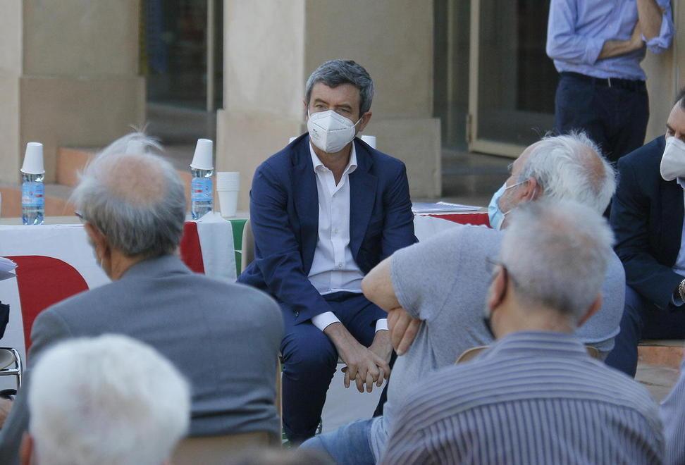 Pd, prove di ripartenza con la “benedizione” del ministro Orlando