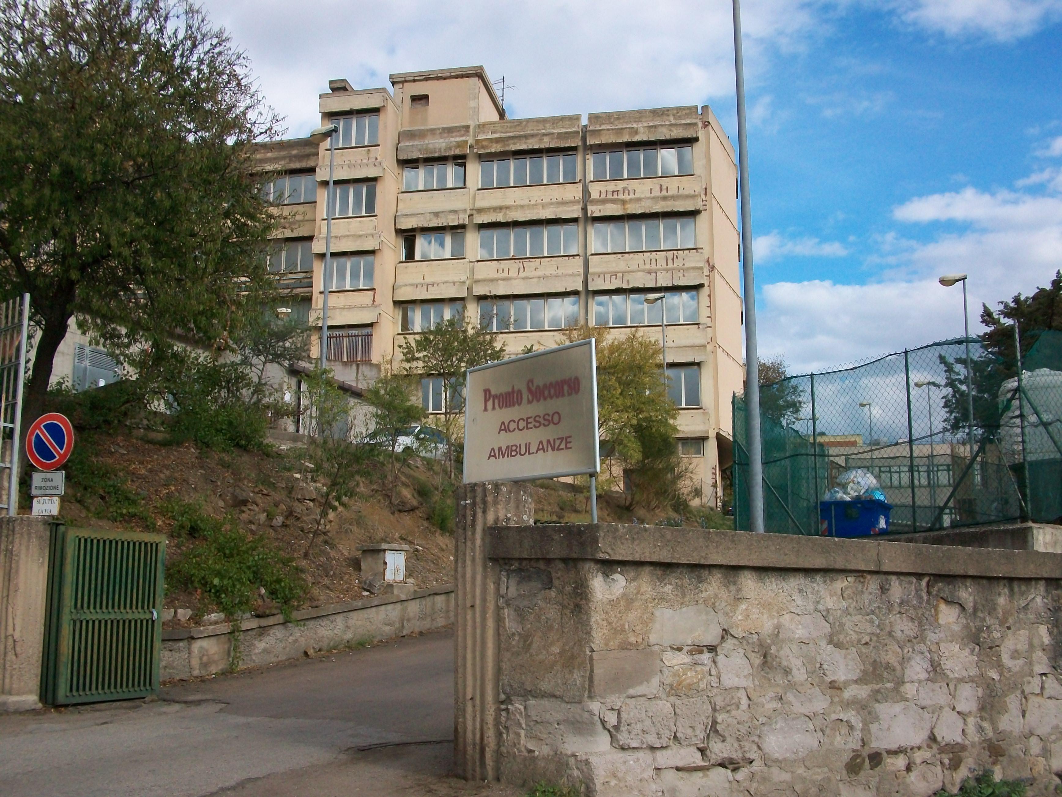 Ploaghe: colpito alle spalle studente perde i sensi, si risveglia per strada coperto di sangue