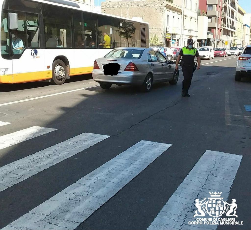 Ancora un pedone investito sulle strisce pedonali a Cagliari