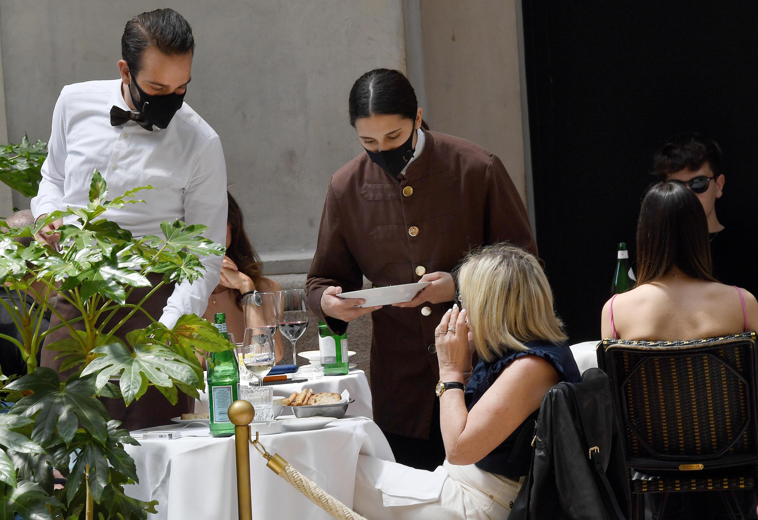 L'isola fa il pieno di turisti ma mancano i lavoratori stagionali