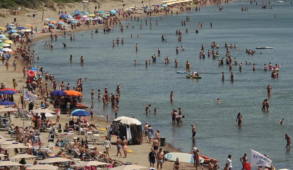 Feniglia presa d’assalto Potenziati gli organici per “un’estate sicura” 