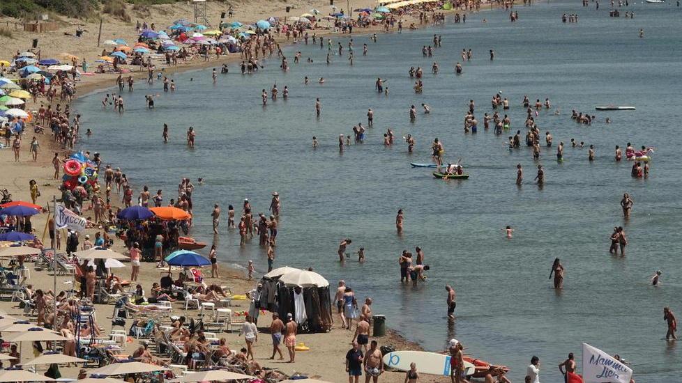 Feniglia presa d’assalto Potenziati gli organici per “un’estate sicura”