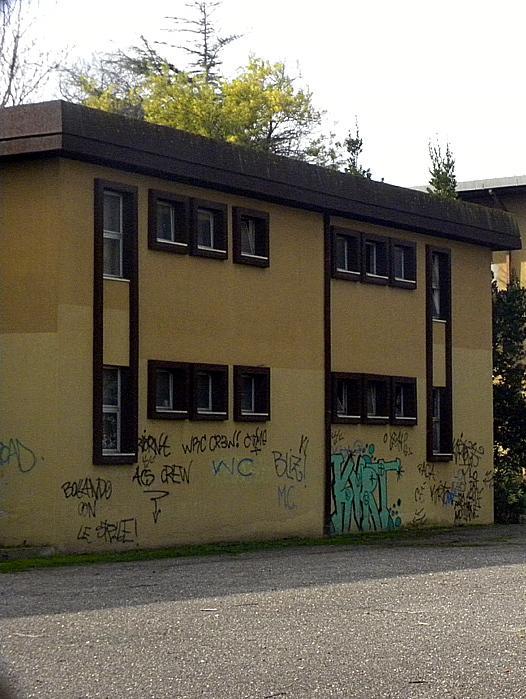 «La Deledda deve rimanere chiusa» 