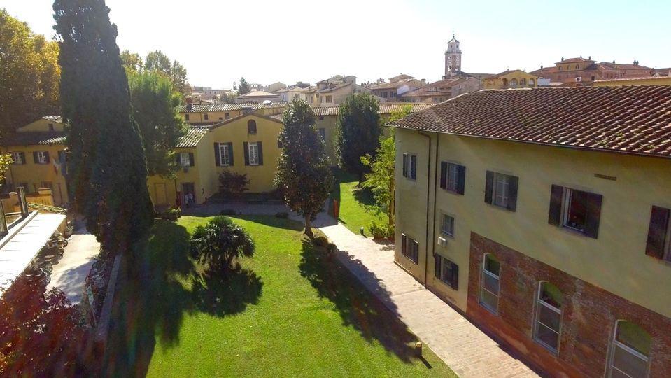 La Scuola superiore Sant’Anna di Pisa è un istituto universitario pubblico e gratuito fondato sulla valorizzazione del merito e del talento, dedicato alle scienze applicate