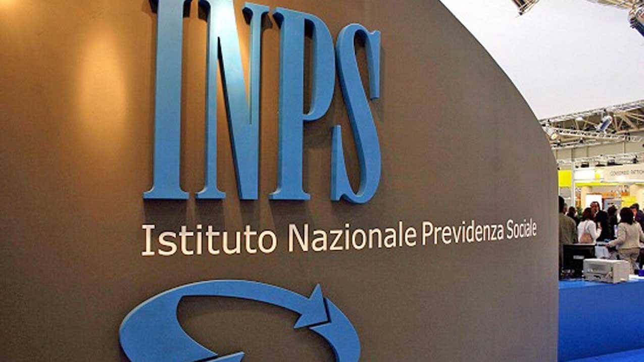 I furbetti del reddito di cittadinanza: dopo le denunce di carabinieri e finanza ecco quelle dell’Inps