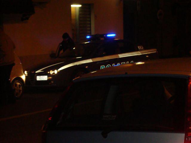 Polizia in piazza Bartolommei (foto d'archivio)