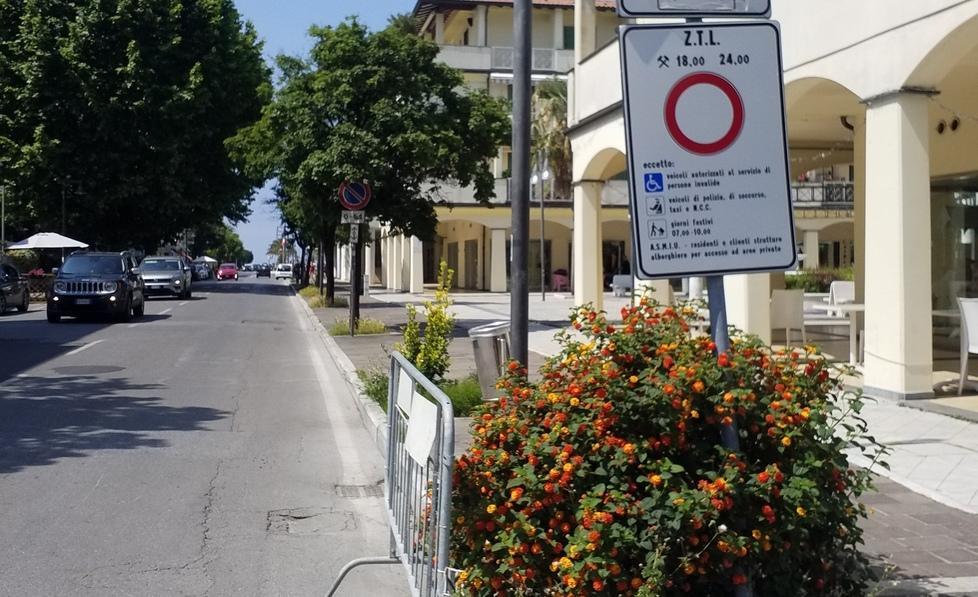 Troppe multe, caos e traffico Forza Italia contro la ztl estiva 