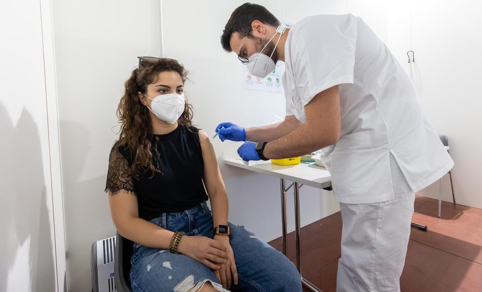 Vaccinazioni in farmacia, poche attività disponibili