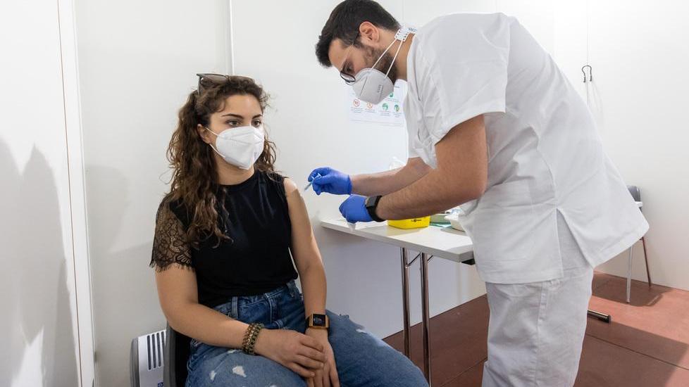 Vaccinazioni in farmacia, poche attività disponibili