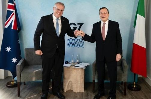 Draghi regala un orologio “elbano” a Morrison