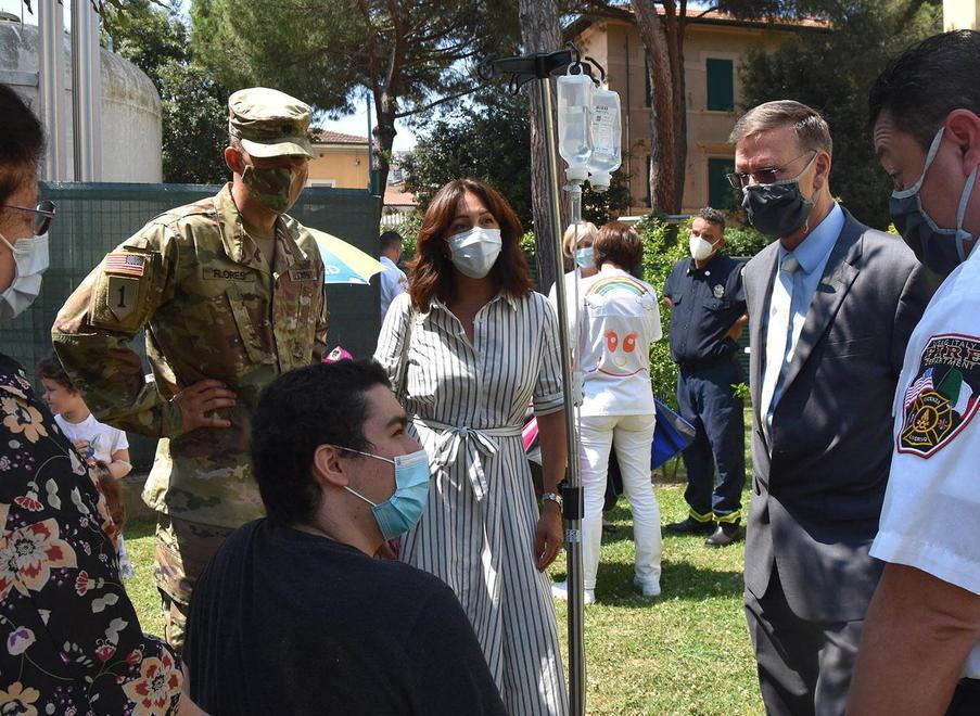 Dimostrazione dei vigili del fuoco a Pediatria