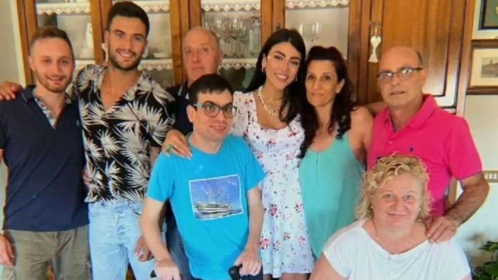 L’influencer Giulia Salemi a pranzo a casa di Luana