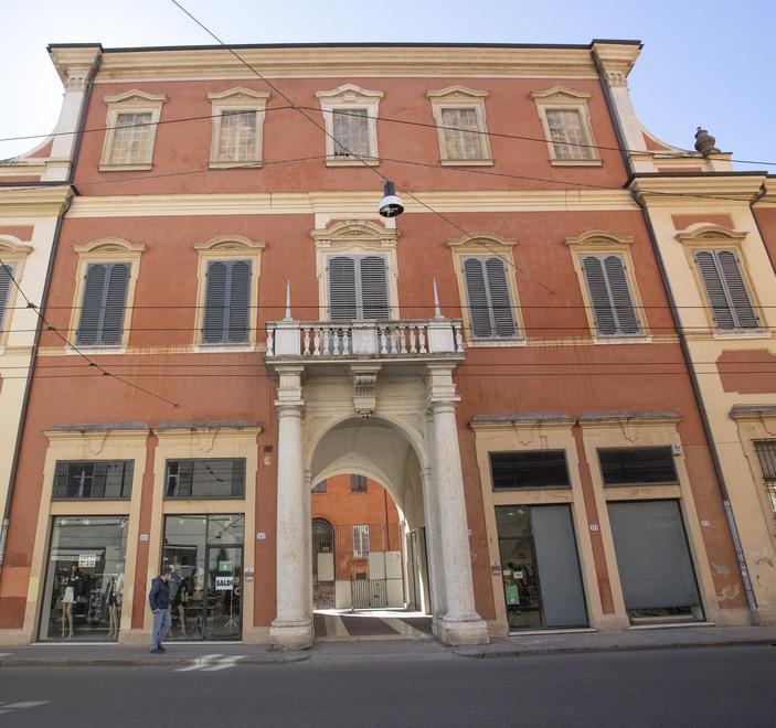 Palazzo Solmi rifà la facciata «Lo riconsegniamo alla città» 