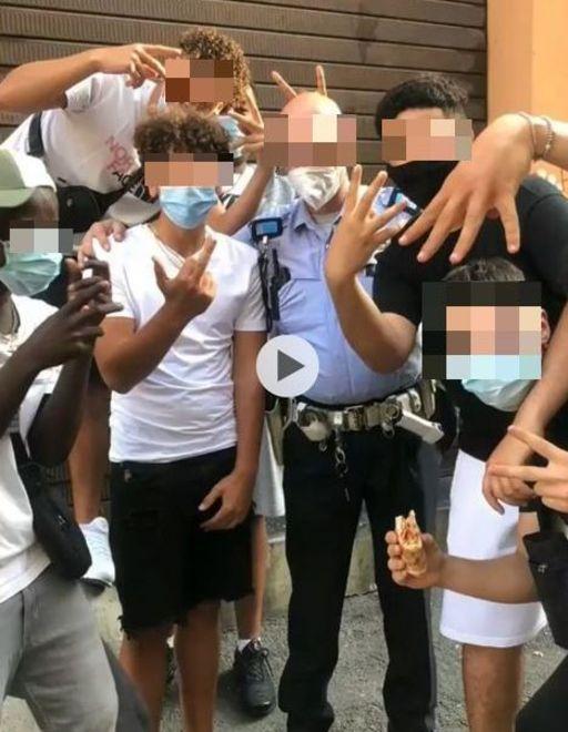 L’immagine che coinvolge l’agente della polizia locale