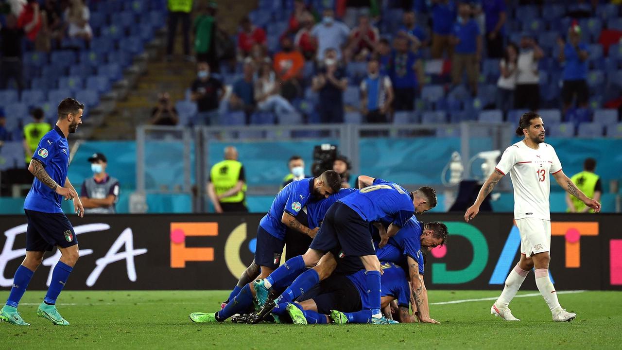 L'Italia fa il bis: vince ancora 3-0 e vola agli ottavi