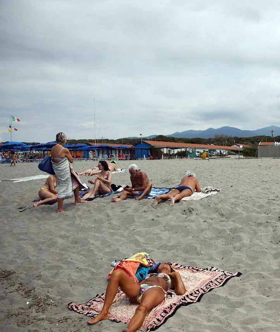 Multe a chi staziona davanti al bagno Marino