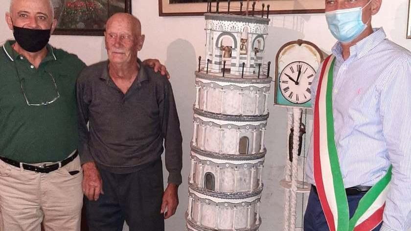Torre di Pisa in miniatura L’omaggio di Gambarelli che ha vissuto in Libia