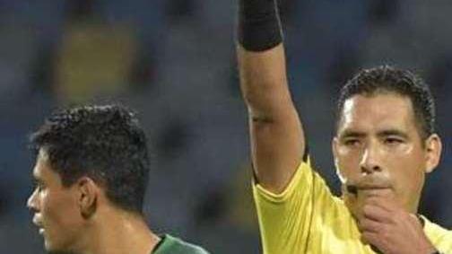 Cuellar debutta con la Bolivia ma è espulso severamente