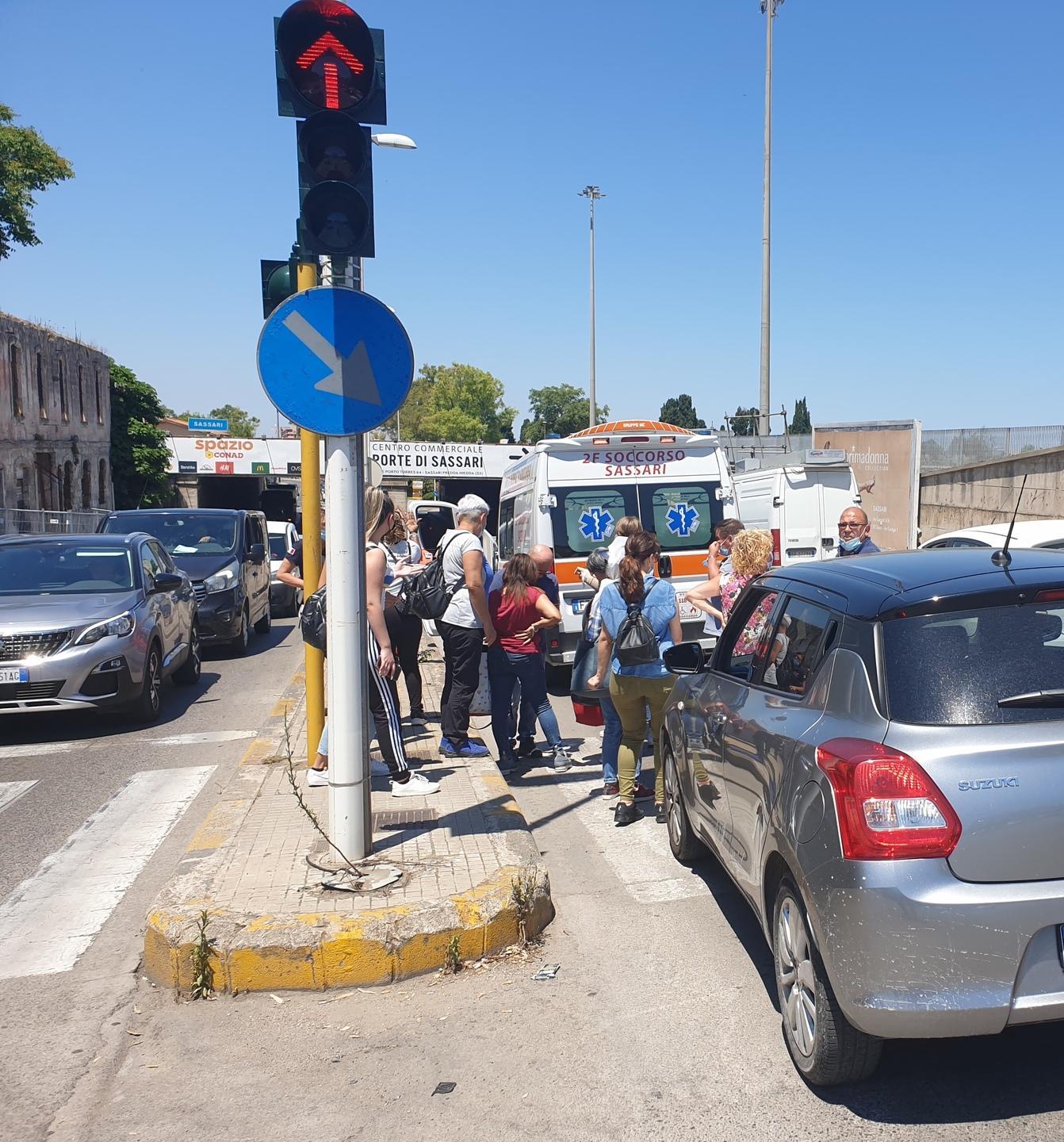 Investite sulle strisce due donne nel sottopasso di Santa Maria