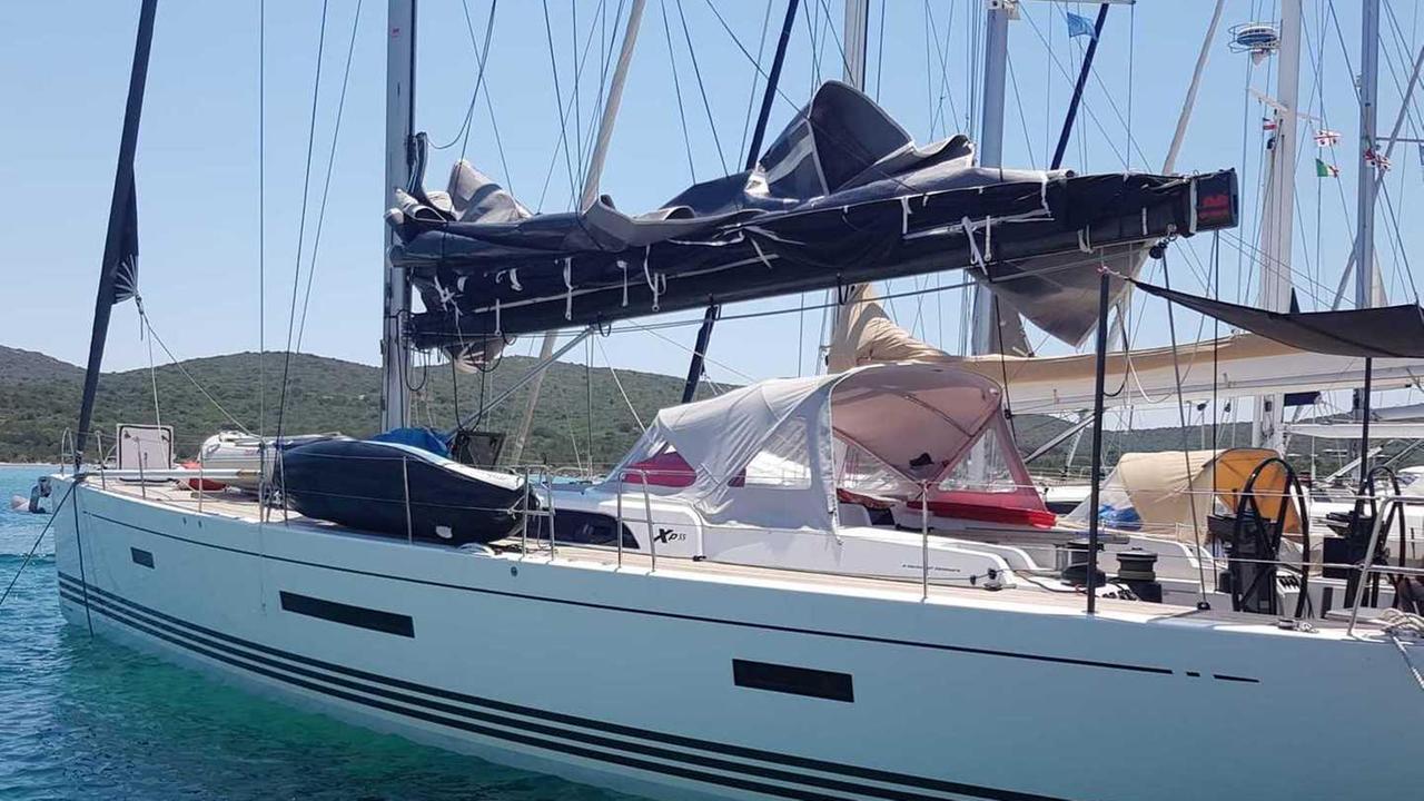 Collisione in mare: barca affonda, una persona ferita