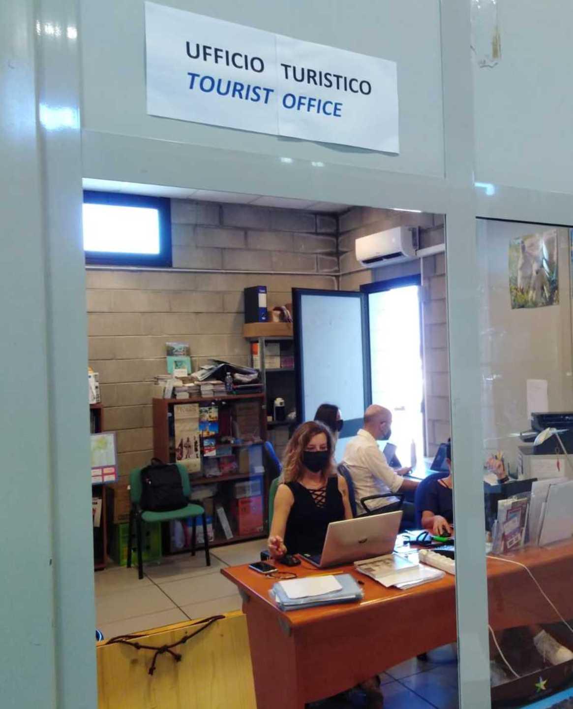 Riaperto l’ufficio turistico della stazione marittima 