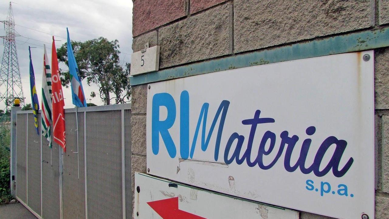 Piombino, sequestri nella discarica fallita: sette indagati