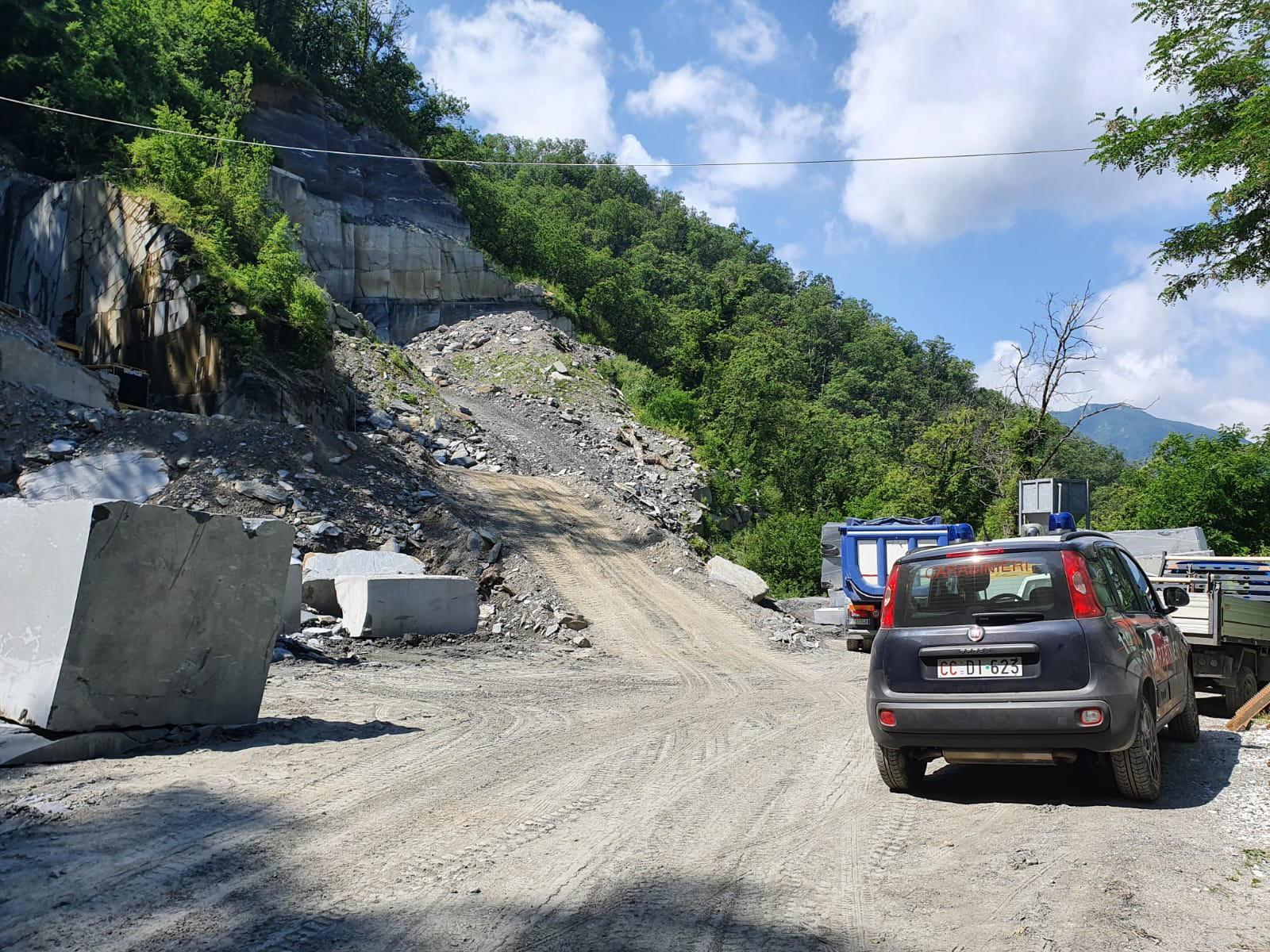 Operaio si ferisce mentre lavora in una cava