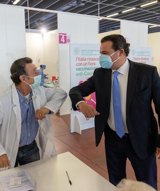 Ora si marcia verso l’immunità di gregge. In regione il 70% è vaccinato o prenotato 