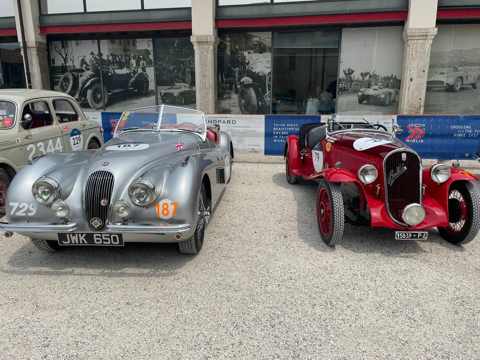 La Jaguar e la Fiat Balilla dei due pratesi in gara