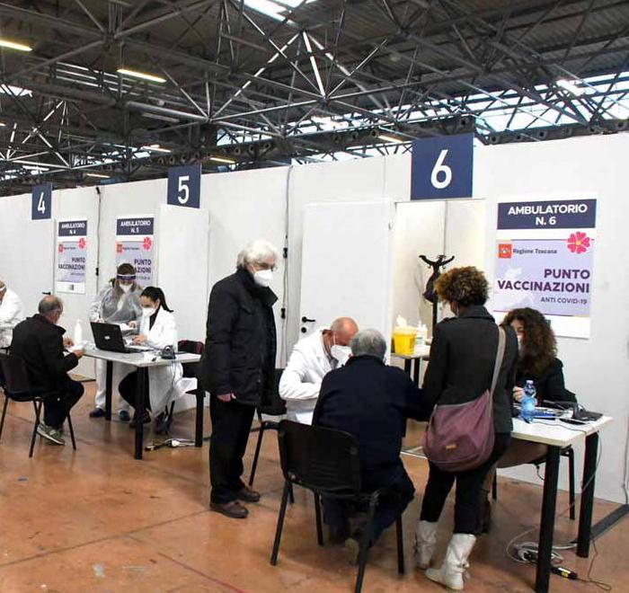 Virus, due nuovi casi in 24 ore Ma i ricoveri sono stabili