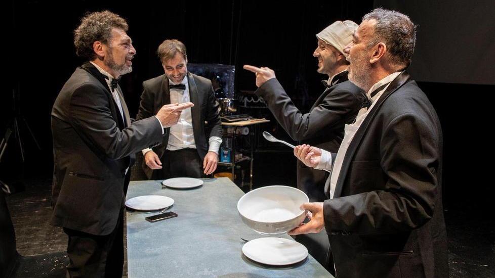 “La grande abbuffata” torna a teatro e provoca