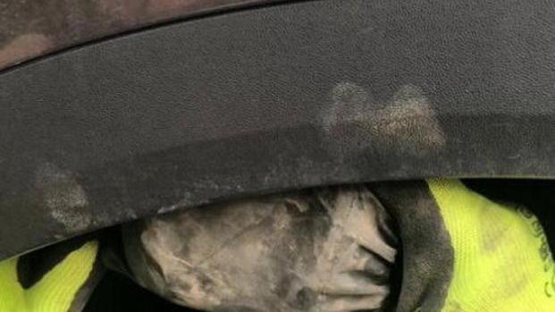 Gps nell’auto dell’ex socio in affari per perseguitarlo