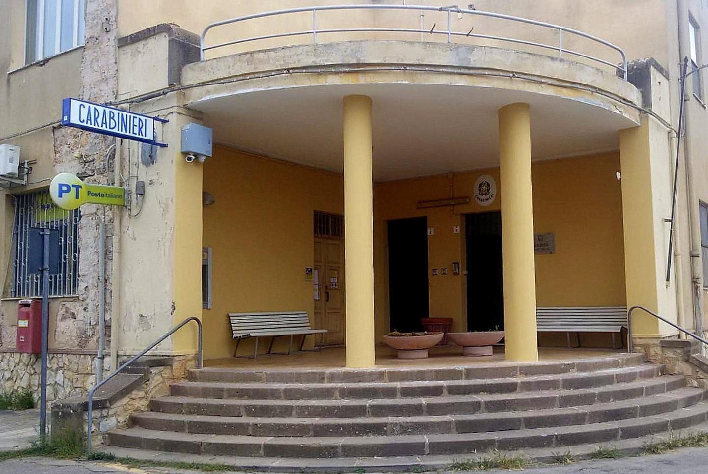 Rubano 800 litri di gasolio: arrestati 