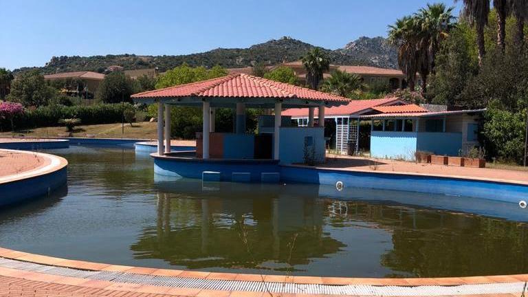 Il “villaggio fantasma” nella morsa del degrado