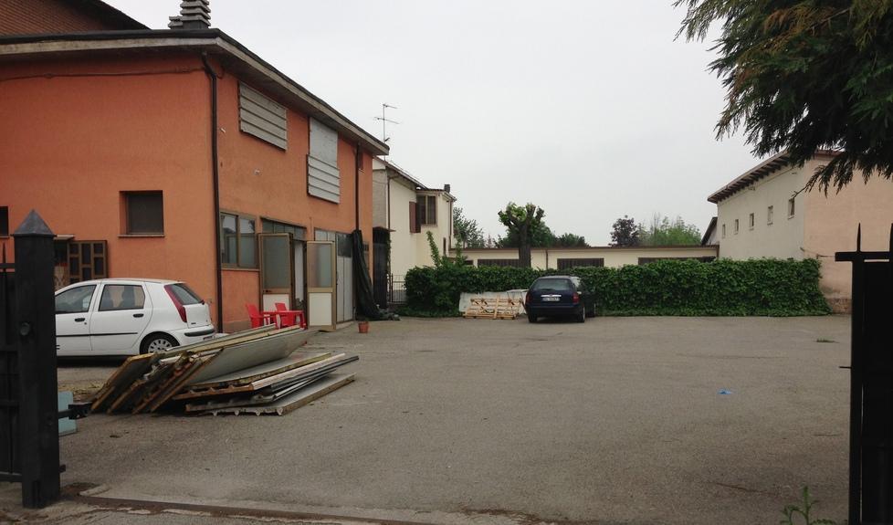 Sassuolo. Continua a minacciare il fratello dopo averlo accoltellato al collo 