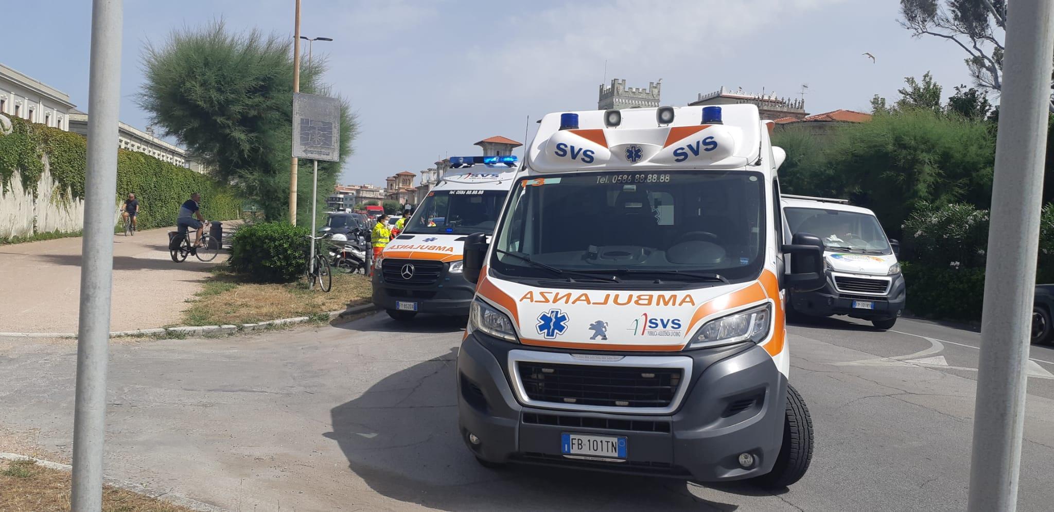 Le ambulanze della Svs sul posto