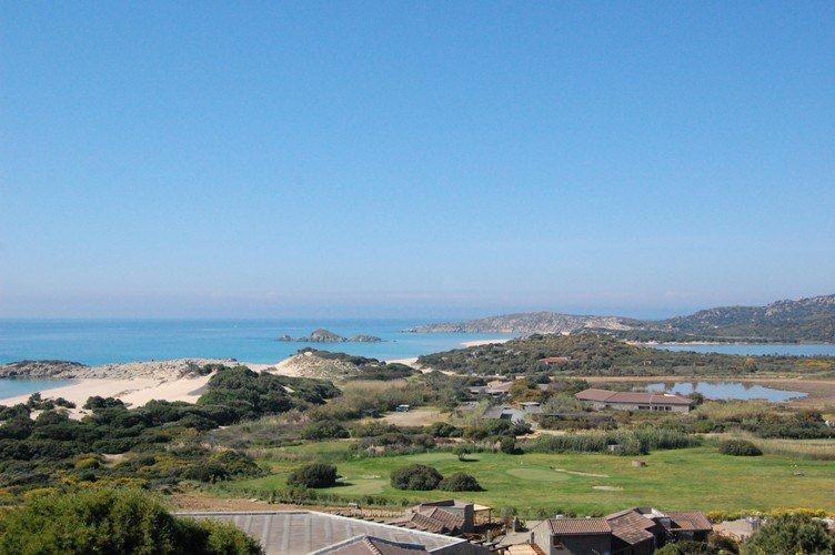 Due alberghi 5 stelle di Chia nel gruppo Hilton