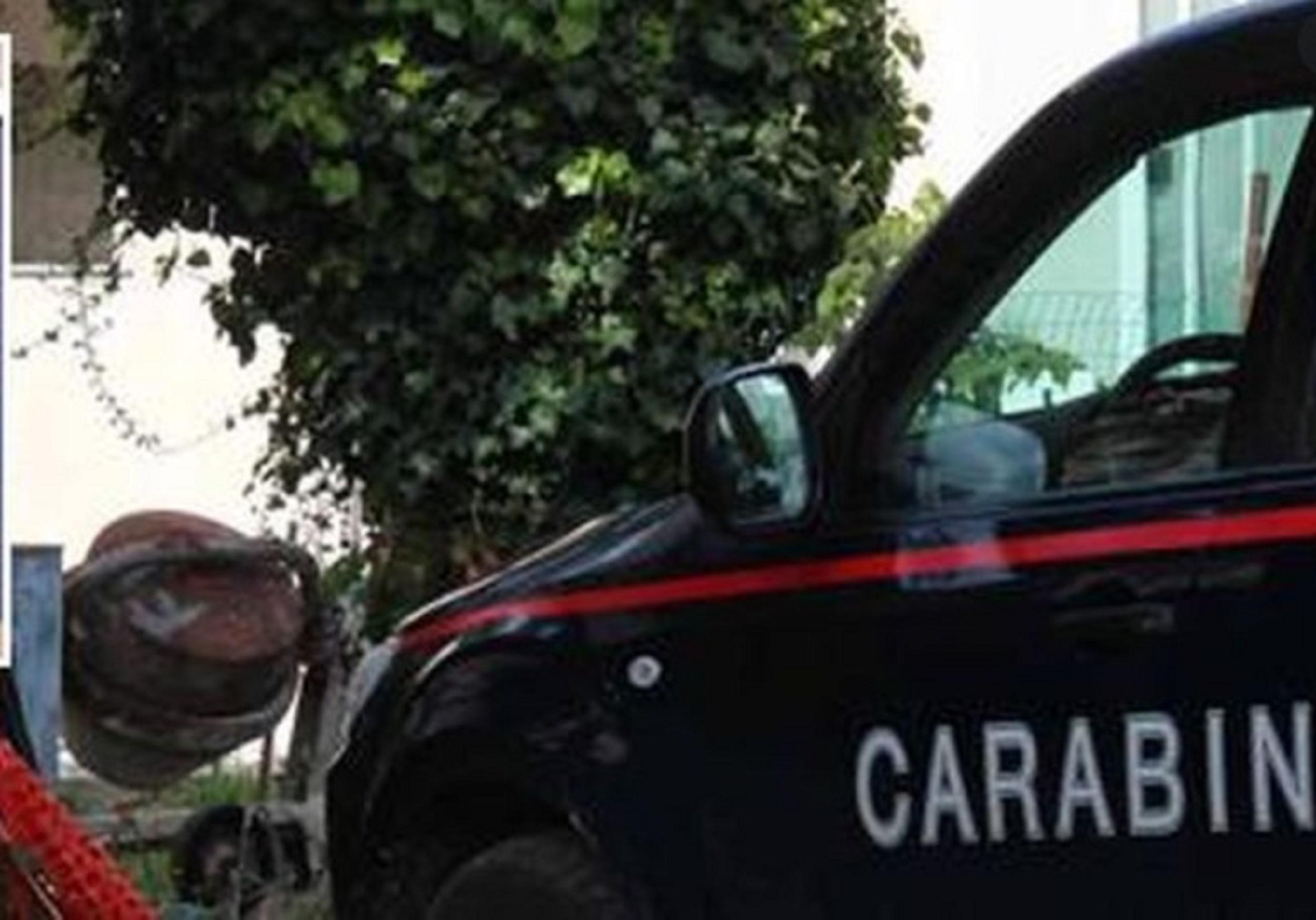 Una pattuglia dei carabinieri (foto d'archivio)