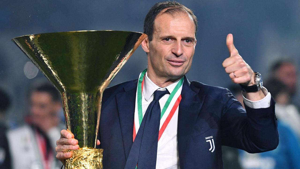 Visita-studio di Allegri allo Sport Village, a San Rossore arriva con Ambra Angiolini