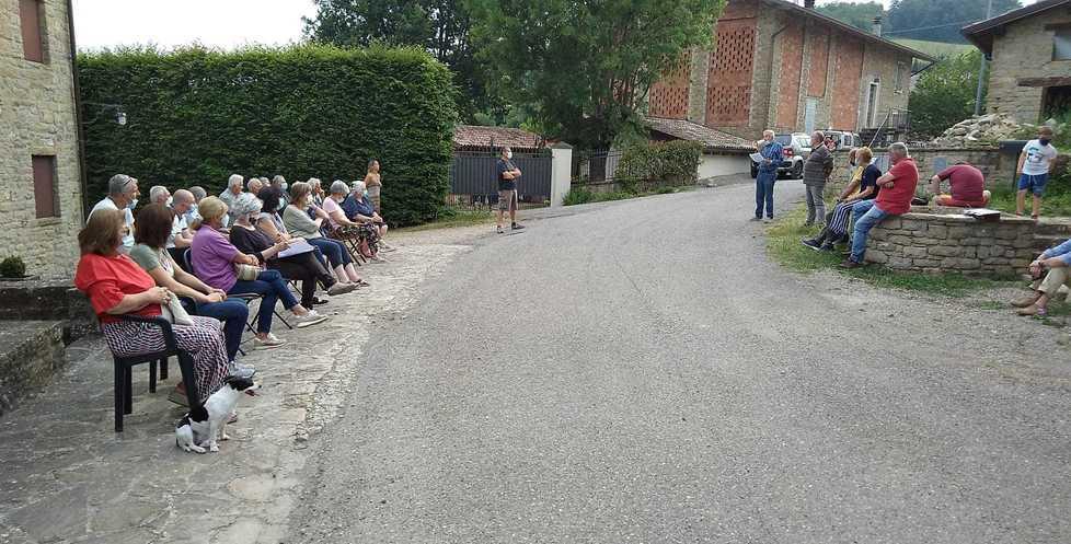 A Ca’ del Merlo raccolta firme per la sicurezza sulla statale 63 