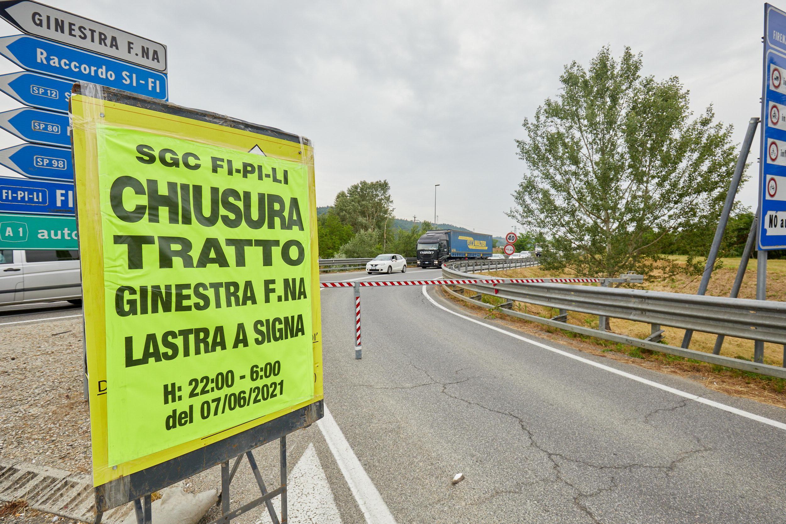 Un cartello di chiusura nel tratto "incriminato"