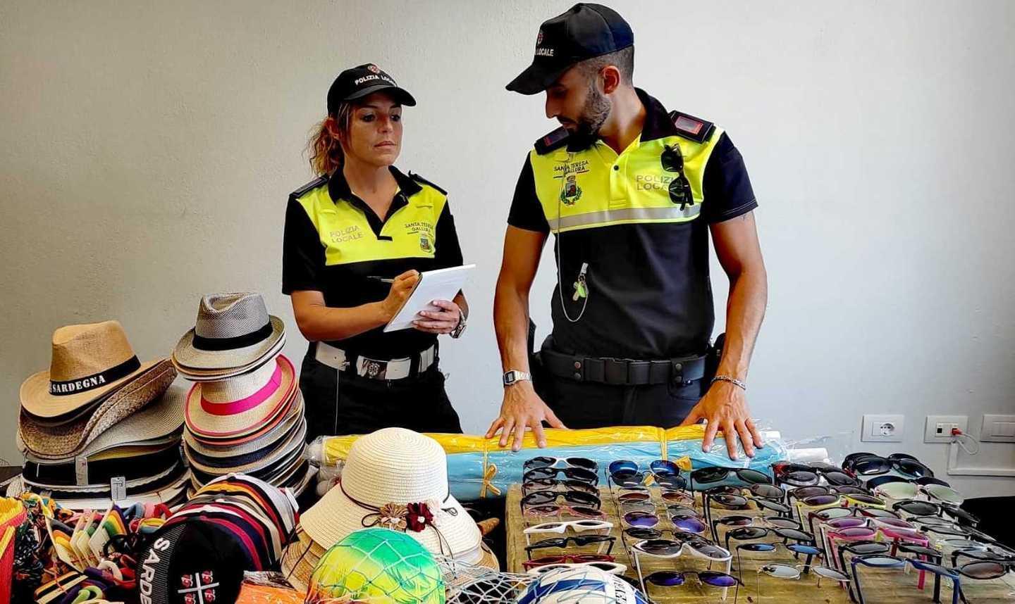 Santa Teresa maxi sequestro in spiaggia della polizia locale 