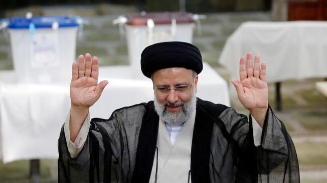 Iran: rivali riconoscono vittoria ultraconservatore Raisi