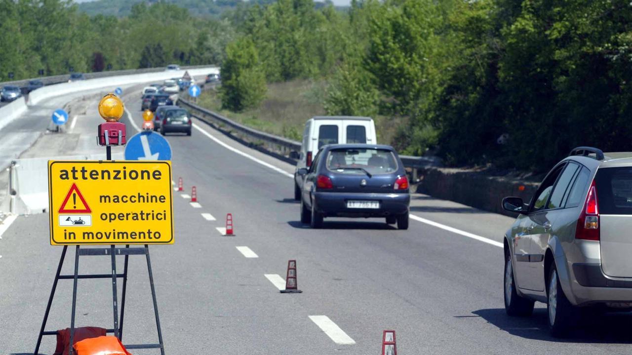 Risolti questa mattina i problemi sulla Fi-Pi-Li per una voragine all'altezza de La Ginestra