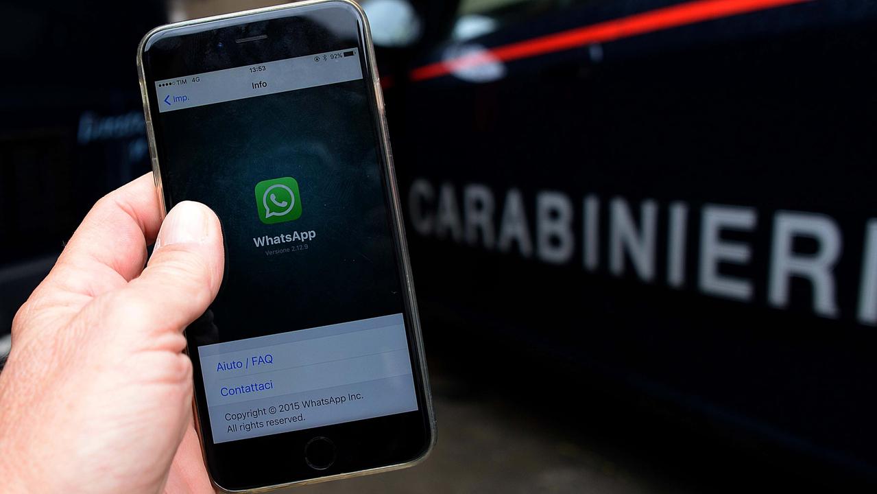 In chat inneggiano alla lotta armata: denunciati 5 minorenni