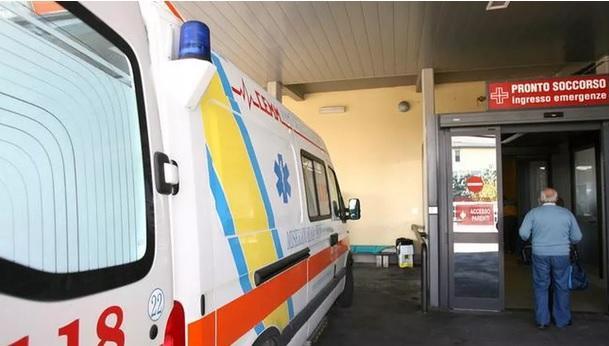 Scontro tra un'auto e un furgone ad Arborea: due feriti, uno è grave