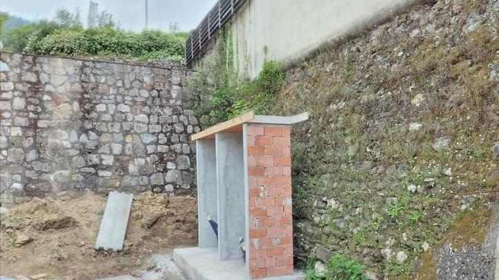 Cemento armato accanto alle mura Il Pd: «È orrendo»