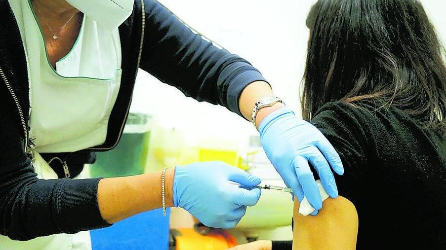 Vaccini agli under 18 Ecco le istruzioni e i documenti da portare